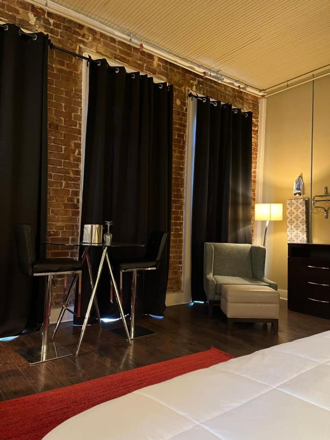 The Skylight Hotel Greenville Bagian luar foto